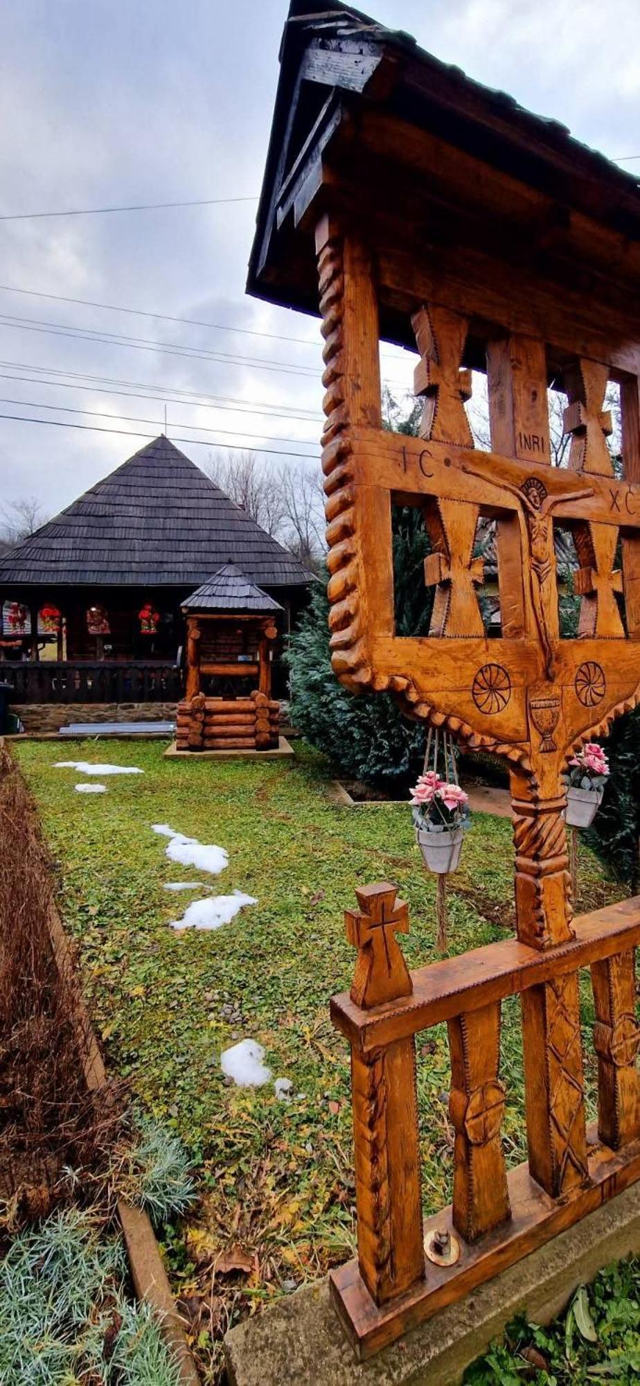 Hotel Vlad De Saliste Salistea de Sus Exterior foto